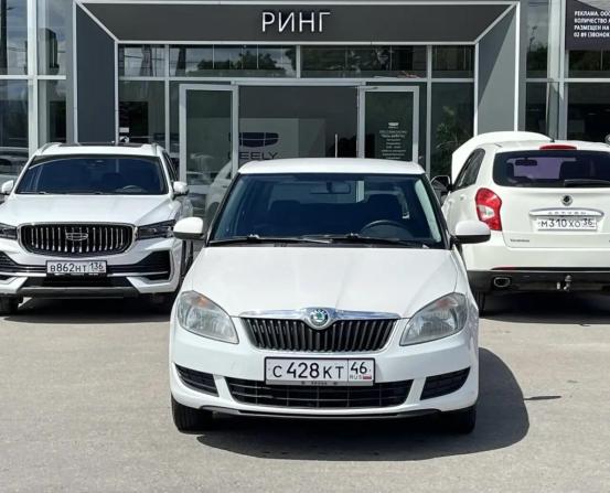 Skoda Fabia II Рестайлинг с пробегом 2012 года, цена 300 000 рублей, 191885 км, хэтчбек, Автокод Объявления