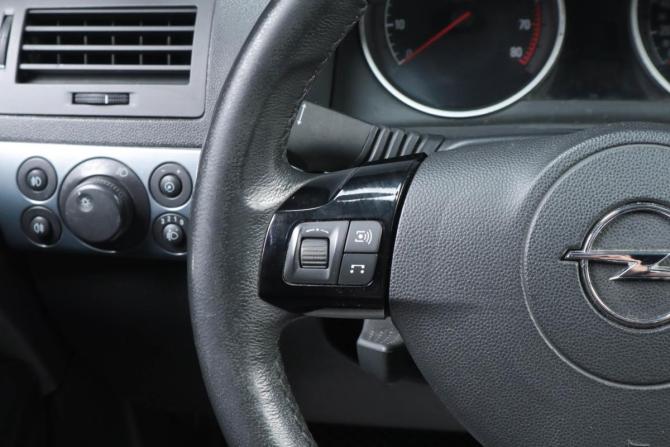 Opel Astra H Рестайлинг с пробегом 2010 года, цена 619 000 рублей, 227345 км, хэтчбек, Автокод Объявления