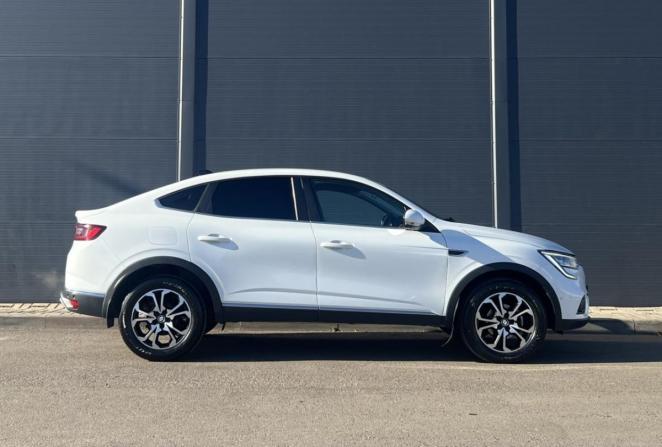 Renault Arkana I с пробегом 2022 года, цена 1 900 000 рублей, 44163 км, внедорожник, Автокод Объявления