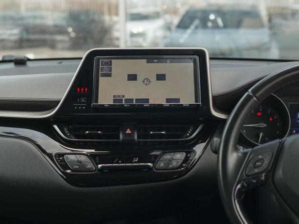 Toyota C-HR I с пробегом 2018 года, цена 1 700 000 рублей, 85407 км, внедорожник, Автокод Объявления