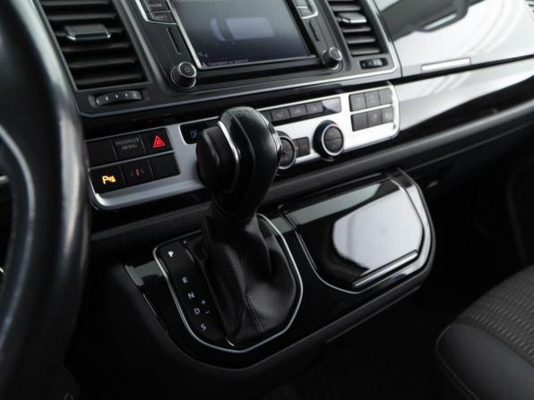 Volkswagen Multivan T6 с пробегом 2016 года, цена 3 340 077 рублей, 217015 км, минивэн, Автокод Объявления