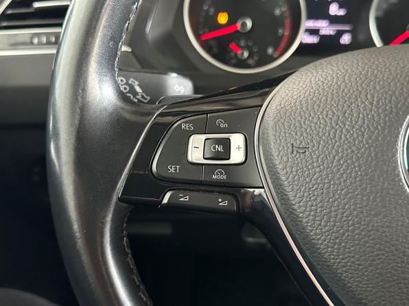 Volkswagen Tiguan II с пробегом 2017 года, цена 1 965 000 рублей, 69850 км, внедорожник, Автокод Объявления