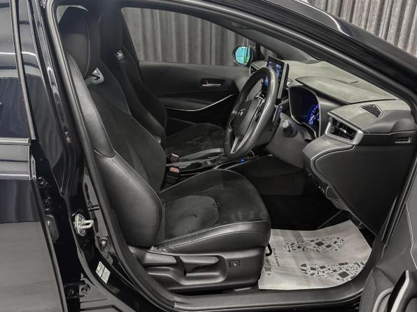 Toyota Corolla XII (E210) с пробегом 2020 года, цена 1 699 000 рублей, 27000 км, хэтчбек, Автокод Объявления