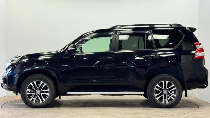 Toyota Land Cruiser Prado 150 Series Рестайлинг 1 с пробегом 2016 года, цена 3 490 000 рублей, 284246 км, внедорожник, Автокод Объявления