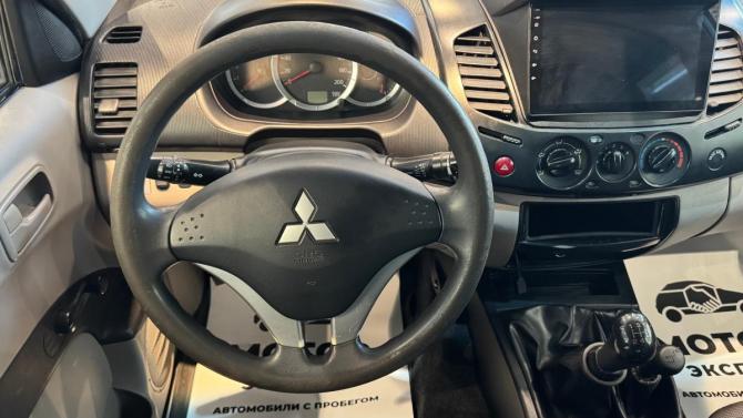 Mitsubishi L200 IV с пробегом 2010 года, цена 1 099 000 рублей, 266055 км, пикап, Автокод Объявления