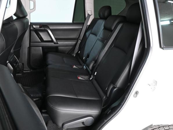Toyota Land Cruiser Prado 150 Series Рестайлинг 2 с пробегом 2019 года, цена 4 699 000 рублей, 195906 км, внедорожник, Автокод Объявления