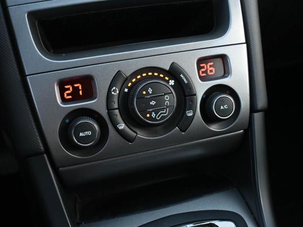 Peugeot 308 I с пробегом 2008 года, цена 589 000 рублей, 98314 км, хэтчбек, Автокод Объявления
