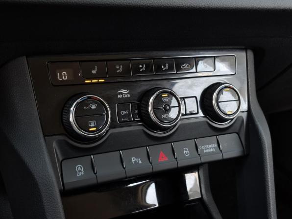 Skoda Karoq I с пробегом 2021 года, цена 2 767 000 рублей, 63768 км, внедорожник, Автокод Объявления