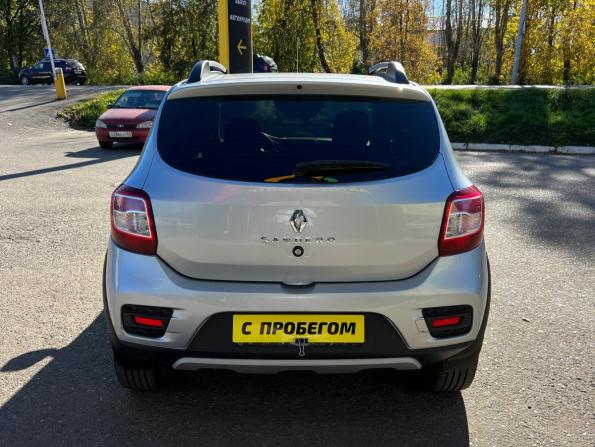 Renault Sandero II Рестайлинг с пробегом 2021 года, цена 1 330 000 рублей, 61114 км, хэтчбек, Автокод Объявления