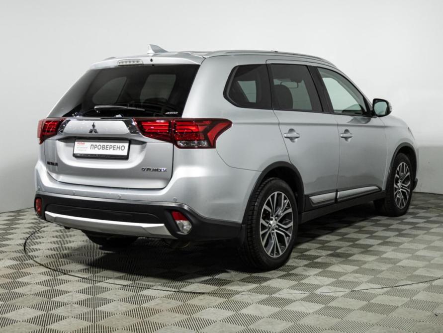 Mitsubishi Outlander III Рестайлинг 2 Санкт-Петербург  - изображение 6