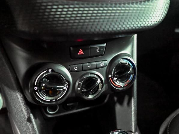 Peugeot 2008 I с пробегом 2014 года, цена 1 000 000 рублей, 88722 км, внедорожник, Автокод Объявления