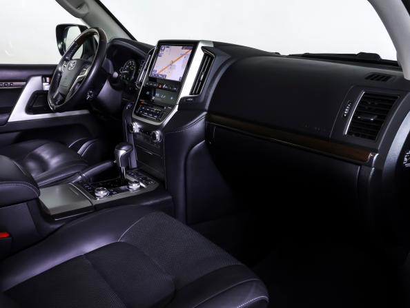 Toyota Land Cruiser 200 Series Рестайлинг 2 с пробегом 2019 года, цена 8 387 000 рублей, 31050 км, внедорожник, Автокод Объявления