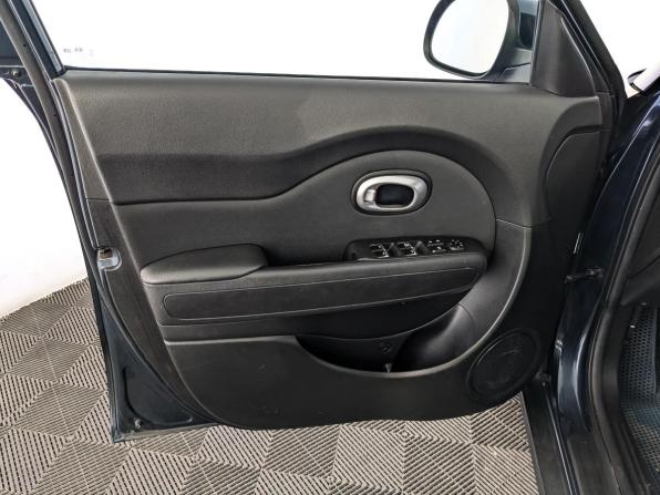 Kia Soul II Рестайлинг с пробегом 2018 года, цена 1 435 000 рублей, 115920 км, хэтчбек, Автокод Объявления