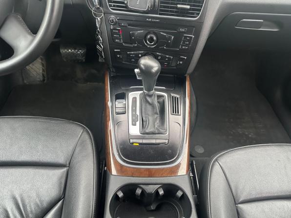 Audi Q5 I (8R) с пробегом 2010 года, цена 1 330 000 рублей, 246552 км, внедорожник, Автокод Объявления