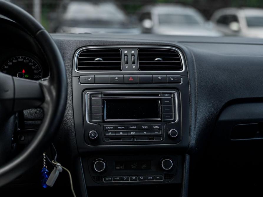 Volkswagen Polo V Санкт-Петербург  - изображение 7
