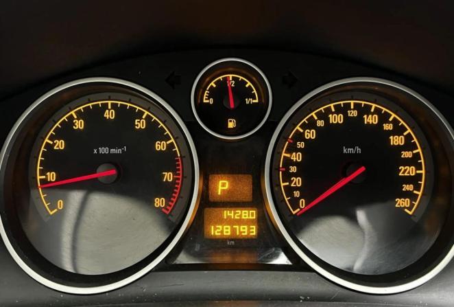 Opel Astra J Рестайлинг с пробегом 2012 года, цена 720 000 рублей, 128793 км, хэтчбек, Автокод Объявления