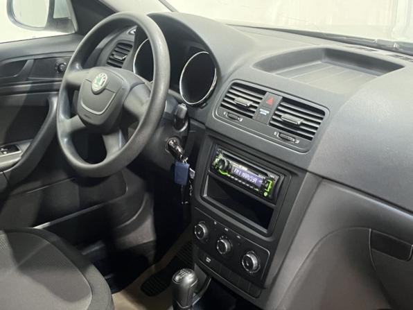 Skoda Yeti I с пробегом 2014 года, цена 853 900 рублей, 100478 км, внедорожник, Автокод Объявления