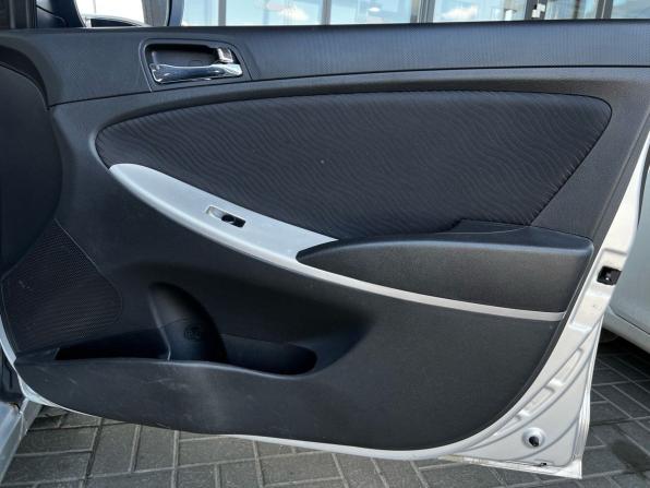 Hyundai Solaris I с пробегом 2012 года, цена 829 999 рублей, 182102 км, седан, Автокод Объявления