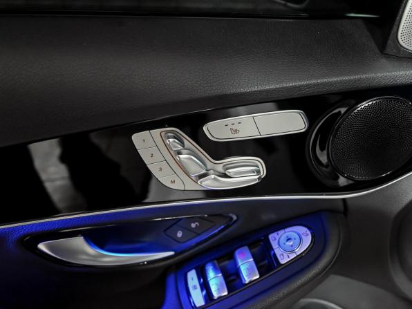 Mercedes-Benz C-Класс IV (W205) Рестайлинг с пробегом 2019 года, цена 3 650 000 рублей, 45355 км, седан, Автокод Объявления