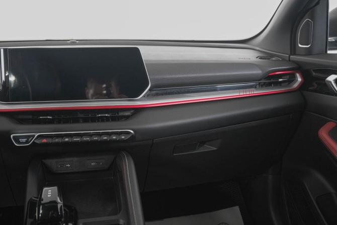 Geely Coolray I Рестайлинг с пробегом 2024 года, цена 2 049 000 рублей, 61000 км, внедорожник, Автокод Объявления