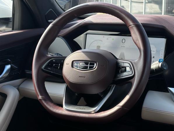 Geely Monjaro I с пробегом 2023 года, цена 2 990 000 рублей, 55000 км, внедорожник, Автокод Объявления