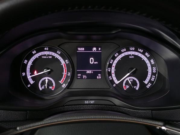 Skoda Karoq I с пробегом 2020 года, цена 2 149 000 рублей, 145846 км, внедорожник, Автокод Объявления