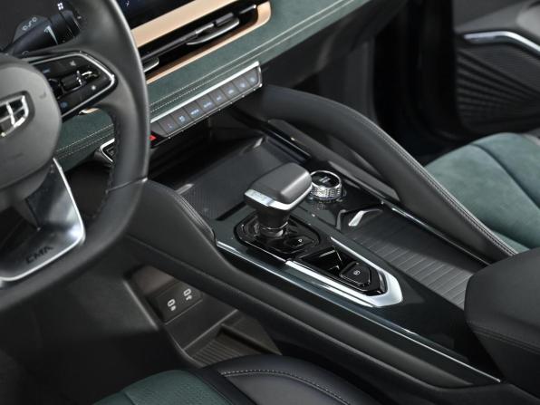 Geely Monjaro I с пробегом 2023 года, цена 2 749 000 рублей, 23715 км, внедорожник, Автокод Объявления