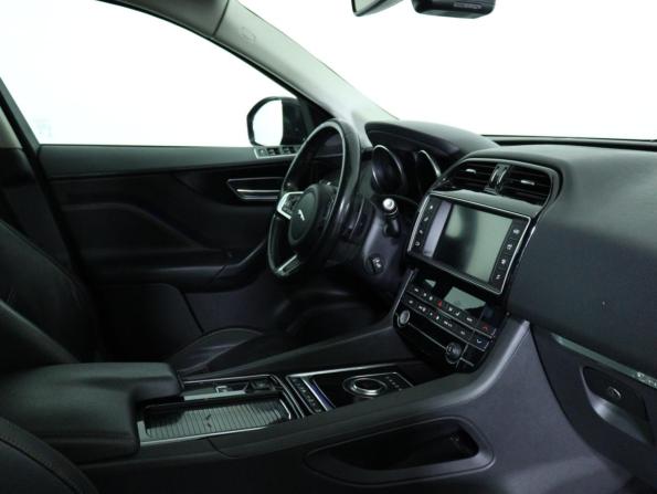 Jaguar F-Pace I с пробегом 2017 года, цена 1 820 000 рублей, 246026 км, внедорожник, Автокод Объявления