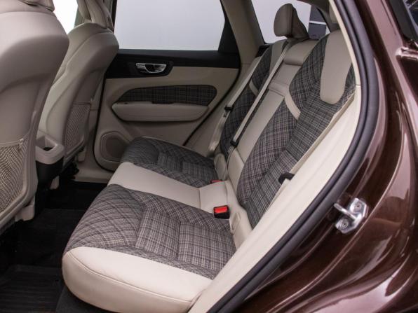 Volvo XC60 II с пробегом 2021 года, цена 4 208 000 рублей, 80985 км, внедорожник, Автокод Объявления