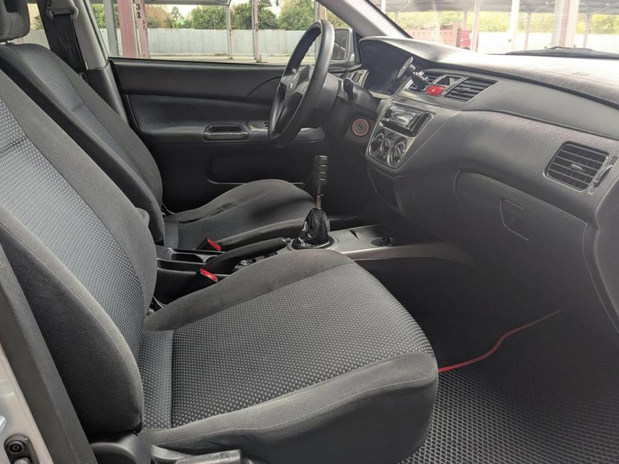 Mitsubishi Lancer IX Рестайлинг Екатеринбург  - изображение 11