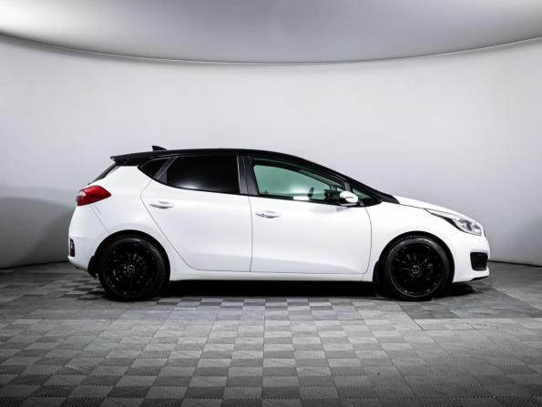 Kia Ceed II Рестайлинг с пробегом 2018 года, цена 1 300 000 рублей, 215836 км, универсал, Автокод Объявления