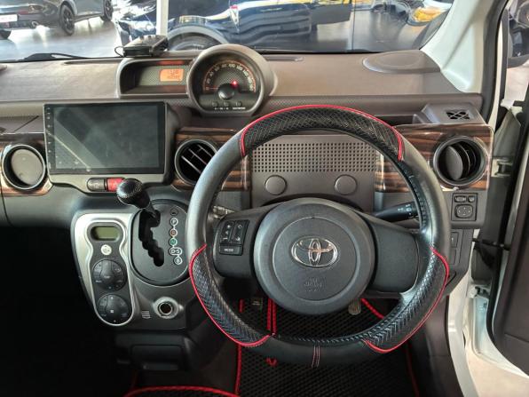 Toyota Spade с пробегом 2016 года, цена 899 000 рублей, 120371 км, минивэн, Автокод Объявления