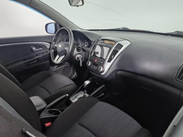 Kia Ceed I Рестайлинг с пробегом 2011 года, цена 699 000 рублей, 241652 км, хэтчбек, Автокод Объявления