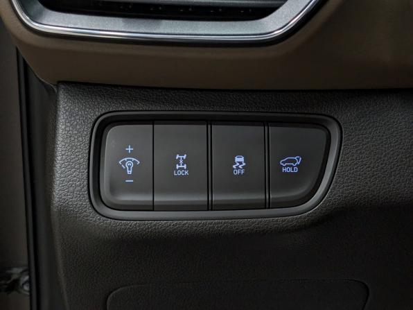Hyundai Santa Fe IV с пробегом 2020 года, цена 3 070 000 рублей, 136336 км, внедорожник, Автокод Объявления