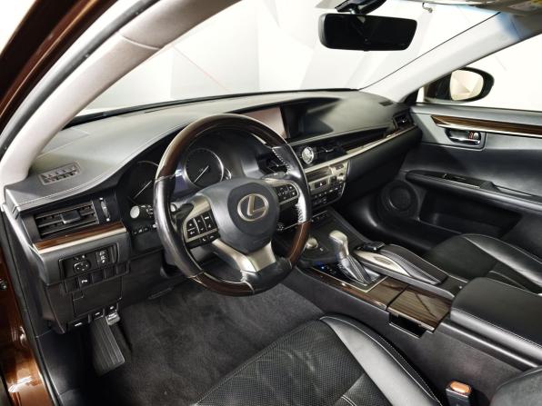 Lexus ES VI Рестайлинг с пробегом 2016 года, цена 2 849 000 рублей, 117560 км, седан, Автокод Объявления