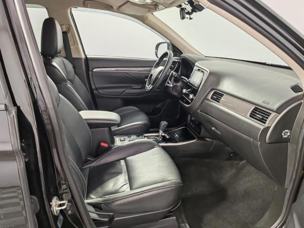 Mitsubishi Outlander III Рестайлинг 3 с пробегом 2020 года, цена 1 999 000 рублей, 188451 км, внедорожник, Автокод Объявления