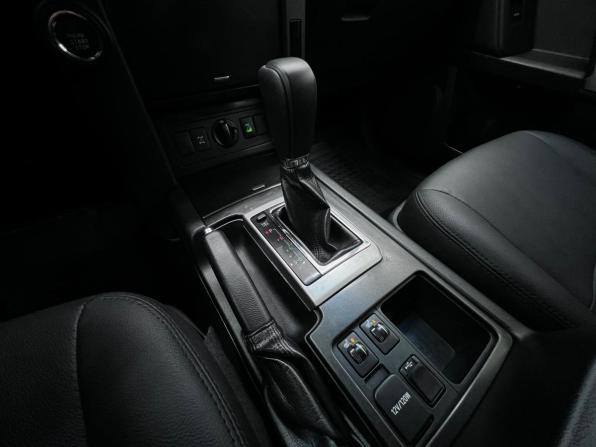 Toyota Land Cruiser Prado 150 Series Рестайлинг 1 с пробегом 2016 года, цена 3 940 000 рублей, 189161 км, внедорожник, Автокод Объявления