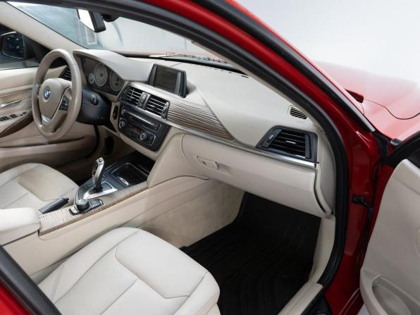 BMW 3 серии VI (F3x) с пробегом 2012 года, цена 2 050 000 рублей, 142291 км, седан, Автокод Объявления