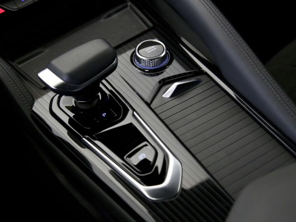 Geely Monjaro I с пробегом 2024 года, цена 3 645 000 рублей, 27000 км, внедорожник, Автокод Объявления