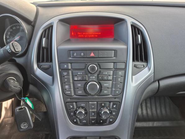 Opel Astra J Рестайлинг с пробегом 2013 года, цена 997 000 рублей, 110426 км, хэтчбек, Автокод Объявления