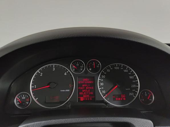 Audi A6 II (C5) Рестайлинг с пробегом 2002 года, цена 550 000 рублей, 308364 км, седан, Автокод Объявления