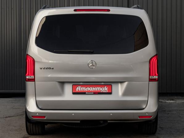 Mercedes-Benz V-Класс III (W447) с пробегом 2018 года, цена 3 190 000 рублей, 155701 км, минивэн, Автокод Объявления