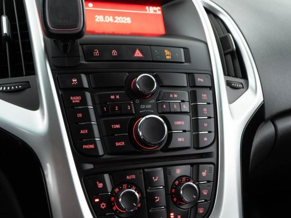 Opel Astra J Рестайлинг с пробегом 2012 года, цена 1 063 444 рубля, 98081 км, хэтчбек, Автокод Объявления