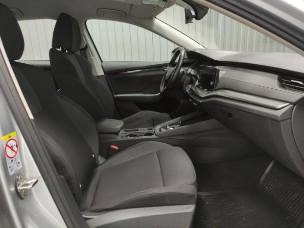 Skoda Octavia IV (A8) с пробегом 2021 года, цена 2 344 000 рублей, 29047 км, лифтбек, Автокод Объявления