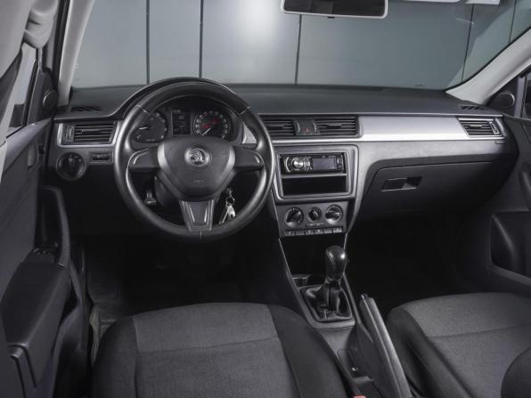 Skoda Rapid I с пробегом 2015 года, цена 670 000 рублей, 183974 км, лифтбек, Автокод Объявления