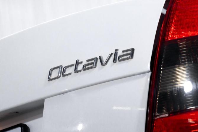 Skoda Octavia II (A5) Рестайлинг с пробегом 2011 года, цена 699 000 рублей, 294220 км, лифтбек, Автокод Объявления