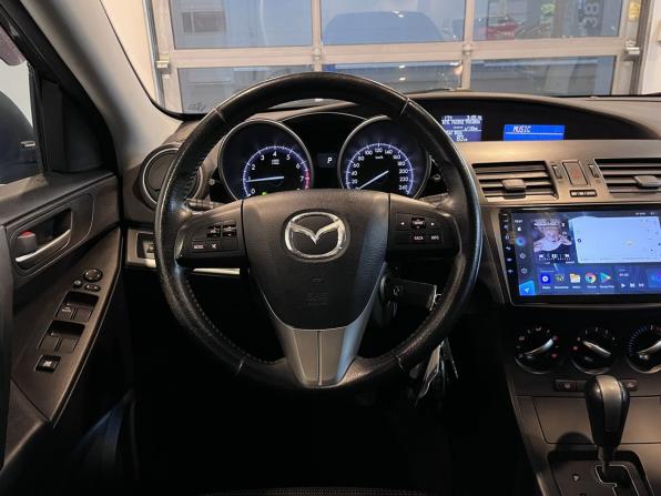 Mazda 3 II (BL) Рестайлинг с пробегом 2012 года, цена 965 000 рублей, 139787 км, хэтчбек, Автокод Объявления