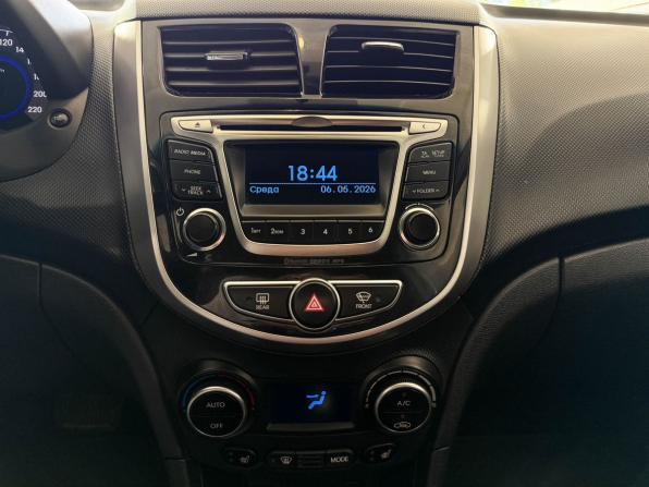 Hyundai Solaris I Рестайлинг с пробегом 2014 года, цена 707 000 рублей, 251436 км, седан, Автокод Объявления