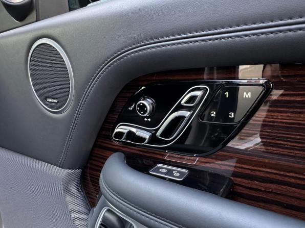 Land Rover Range Rover IV Рестайлинг с пробегом 2019 года, цена 5 750 000 рублей, 152637 км, внедорожник, Автокод Объявления