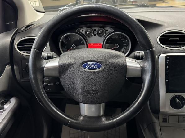 Ford Focus II Рестайлинг с пробегом 2010 года, цена 635 000 рублей, 138670 км, седан, Автокод Объявления